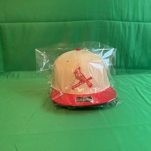 St.louis Cardinal redbird hat
